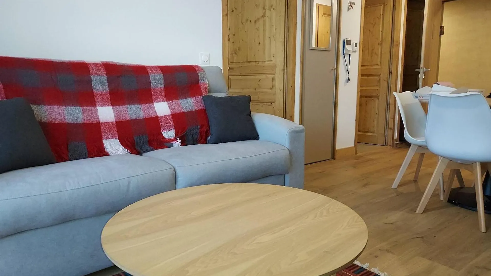 Appartement Cosy 4* Pied De Pistes Avec Balcon Et Parking A Valmorel - Fr-1-356-502 0*,